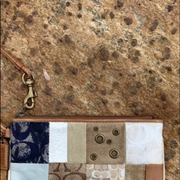 COACH WRISTLET ❤️ - Picture 6 of 7